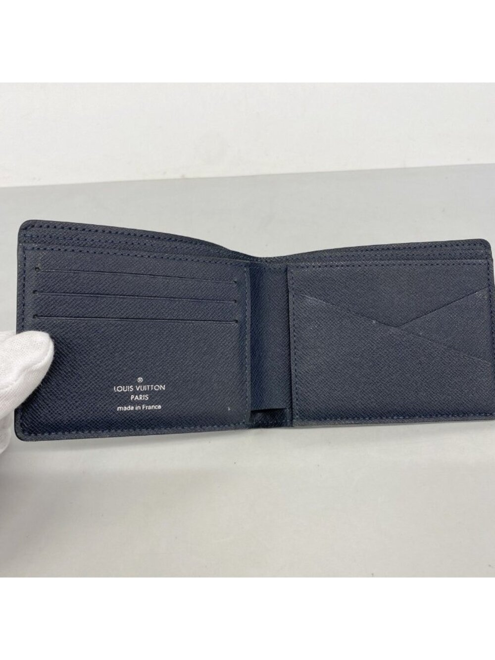 Louis Vuitton Wallet Taiga Portefeuille Multiple Boreal - Picture 3 of 8